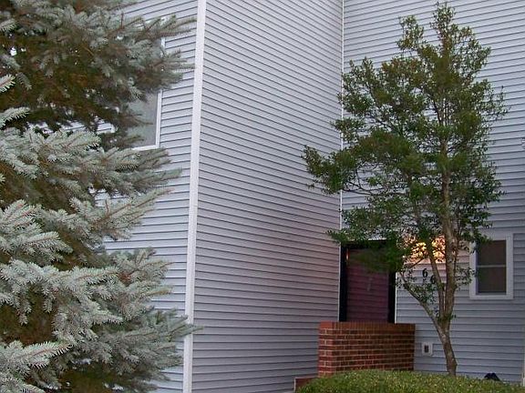 2nd image of 661 Hiddenwood Ct