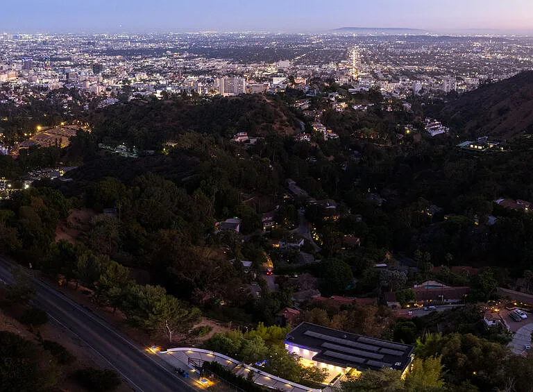 7080 W Mulholland Dr — Photo 4
