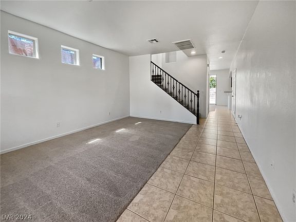 3rd image of 1849 Versante Ave