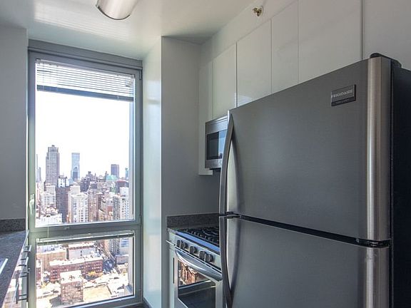 5th image of 455 W 37th St APT 1103