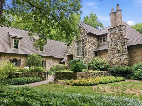 6014 Old Field Dr, Chapel Hill, NC 27514
