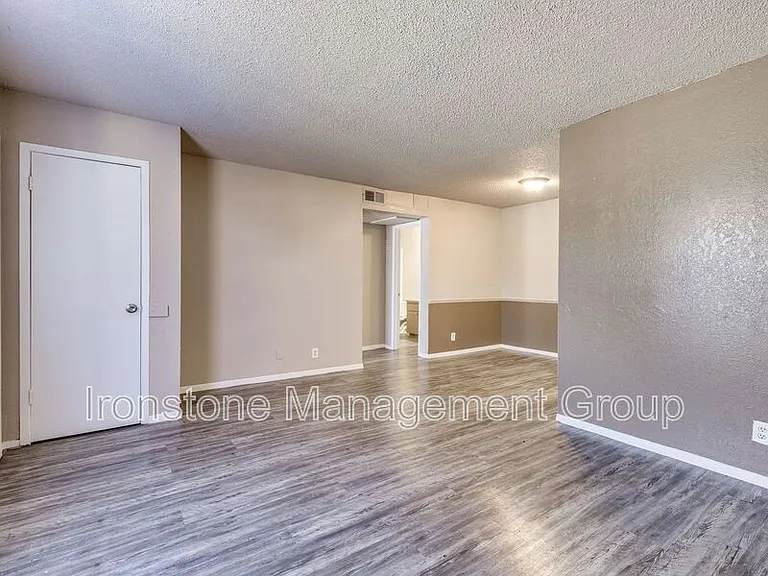 4641 S Darlington Ave #4-A — Photo 5