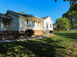 921 Forest Ave, Radford, VA 24141