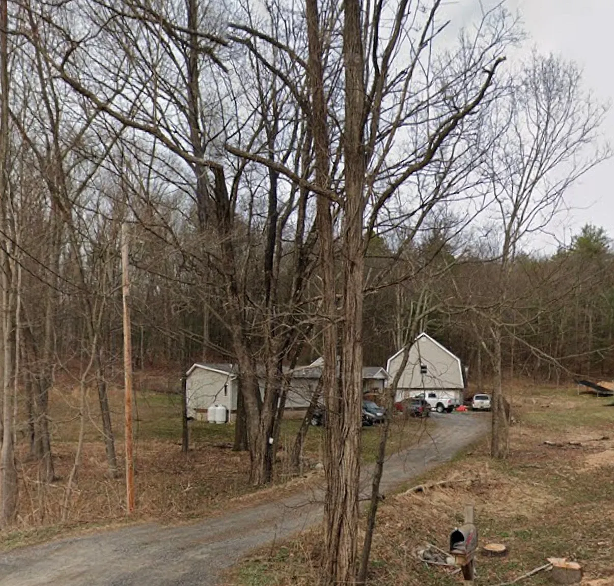 3 bed, 2000 sqft, $3,200 — Photo 3
