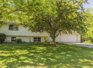 21655 Maple Ave, Rogers, MN 55374