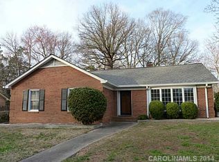 7933 Meadowdale Ln, Charlotte, NC 28212