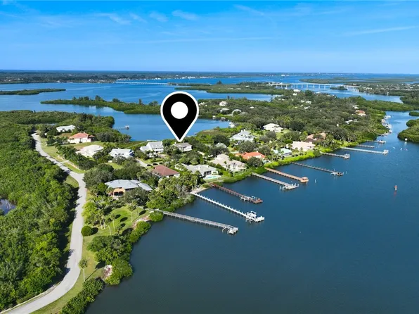 8525 Seacrest Dr, Vero Beach, FL 32963