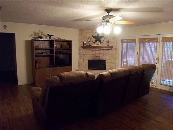 5th image of 3311 Sandalwood Ln