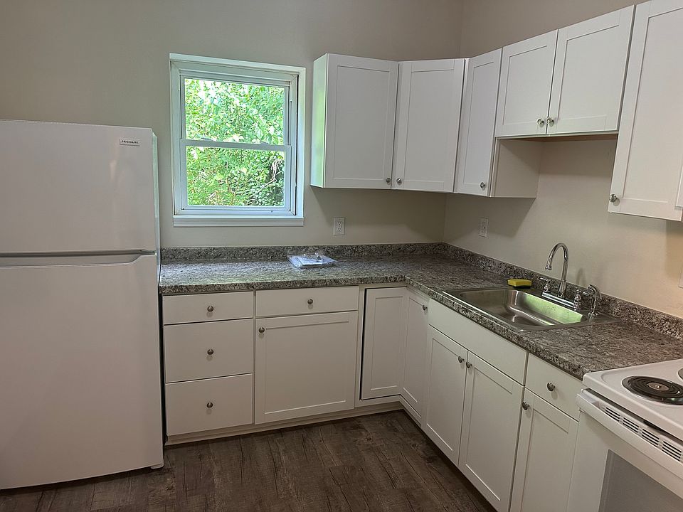 1st image of 513 Brown Ave #A