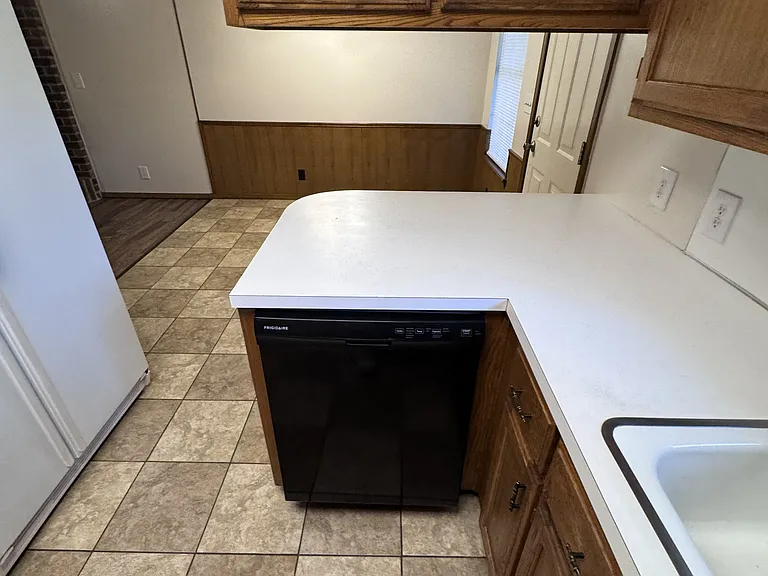 3613 Redbud Dr — Photo 5