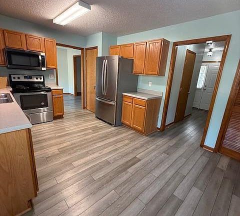 4th image of 114 Lawndale Ln