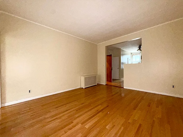 712 Lorimer St #1R — Photo 6