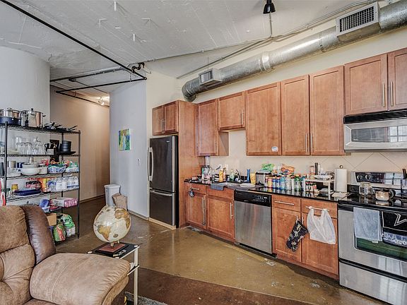 3rd image of 1122 Jackson St APT 214