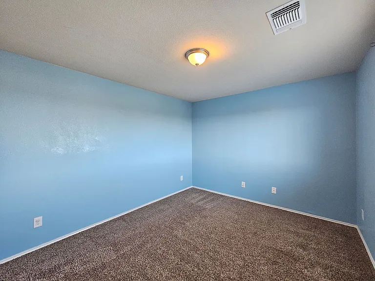 3901 Brunswick Dr — Photo 23