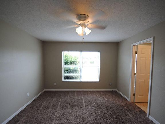 5th image of 8526 Deer Chase Dr