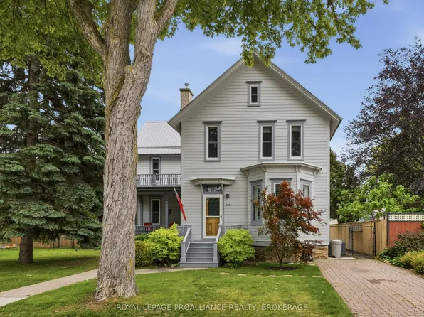 125 Arthur St, Gananoque, ON K7G 1B1