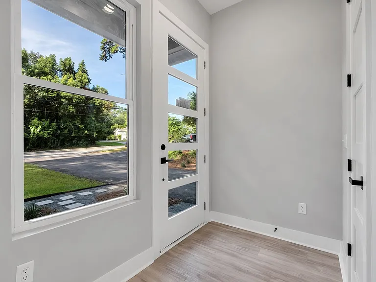 226 E Bradford Rd #A — Photo 2