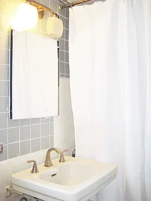 Rented by Segallis Real Estate | media 20