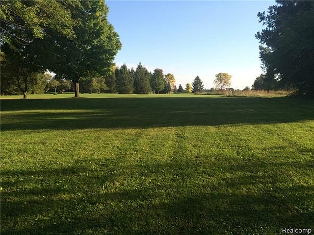 2nd image of 4543 N Seymour Rd