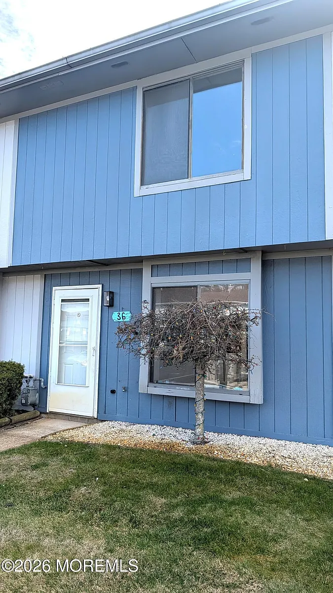 Building Photo - 36 Creek Rd #276