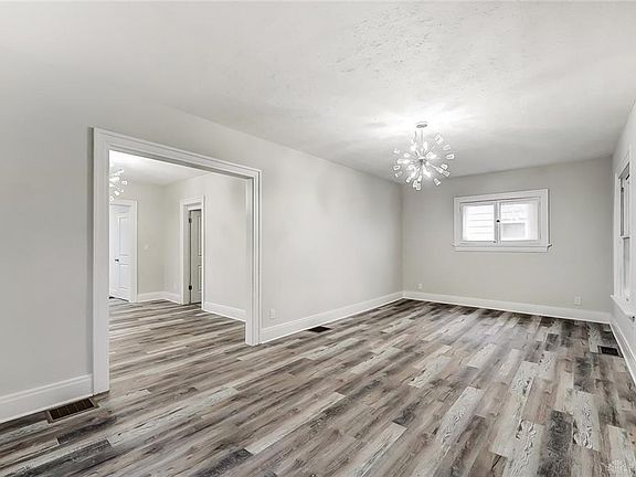 5th image of 2932 Martel Dr