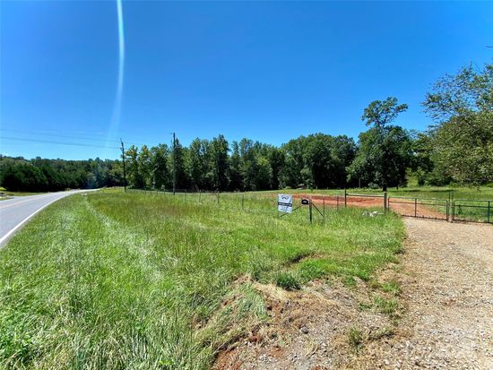1517 Hudlow Rd, Forest City, NC 28043
