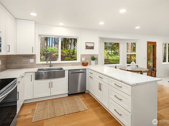 5th image of 8934 218th Street SW