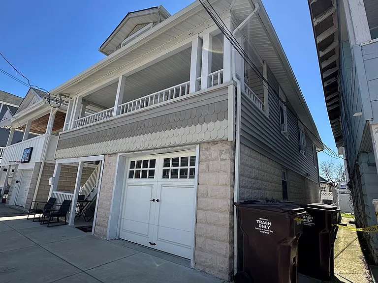 202 N Sacramento Ave #A — Photo 8