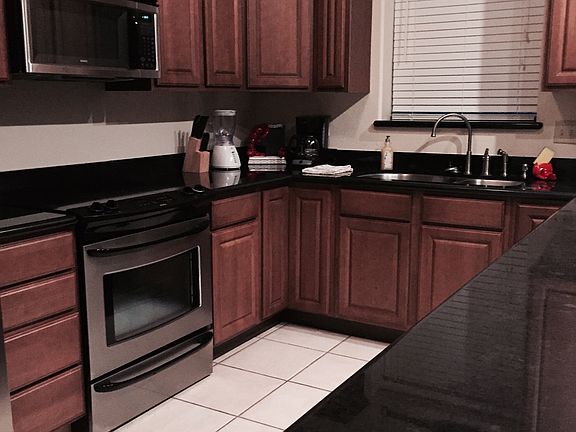 3rd image of 120 E Oleander St