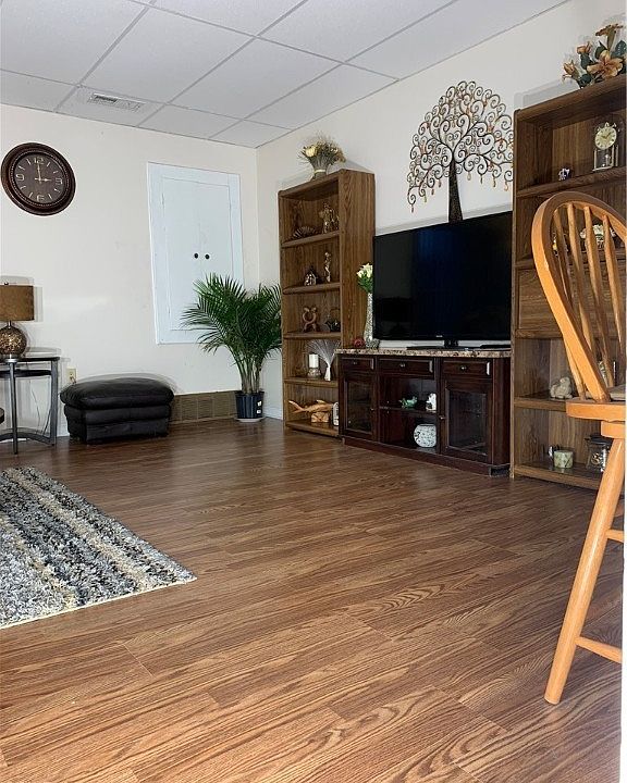 38325 North Ln Willoughby OH Zillow