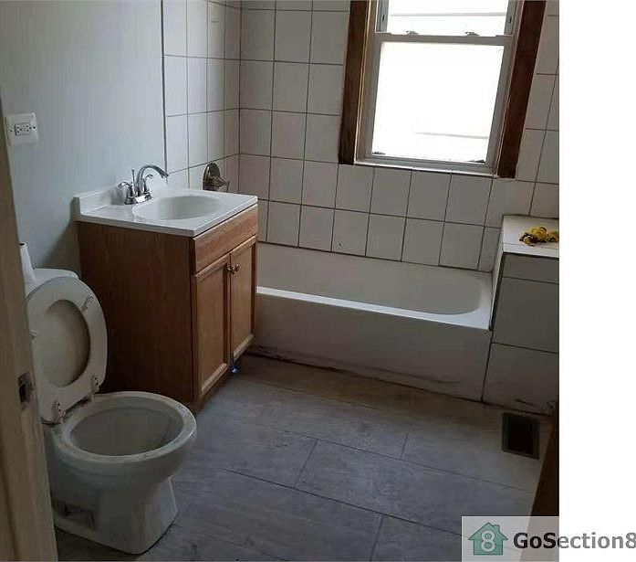 1st image of 9431 S Burnside Ave #0