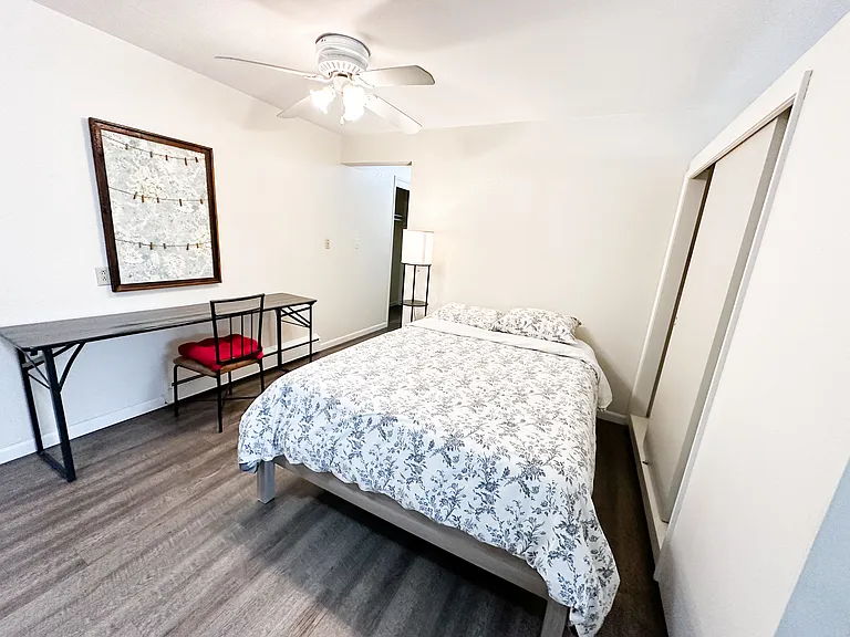 2500 N 45th St #2 — Photo 5