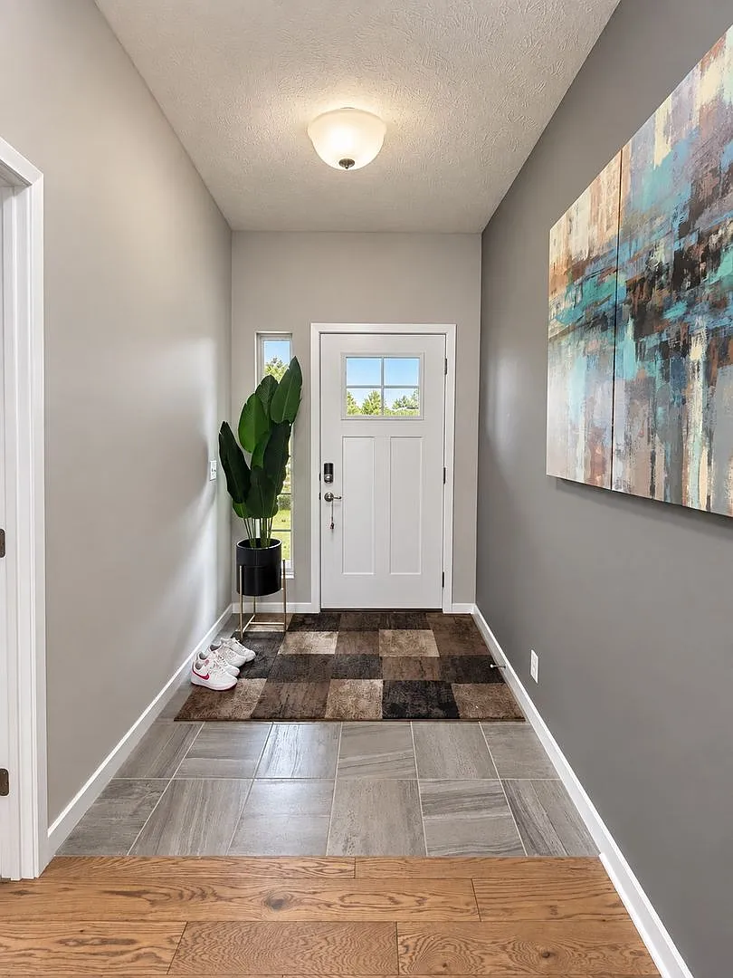 Room to Live, Work & Grow in Elkhorn! 4 Bedroom 3.5 Bath House! — Photo 2