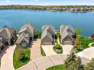 10744 Waterfall Ct #19, South Lyon, MI