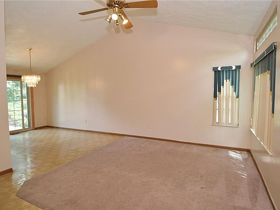 5th image of 5622 Liberty Creek Dr E