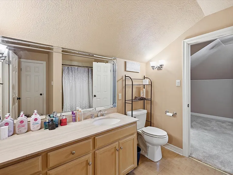 108 Wade St — Photo 22