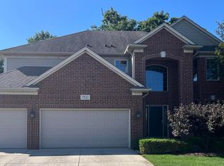 17630 Eider Dr, Clinton Township, MI 48038