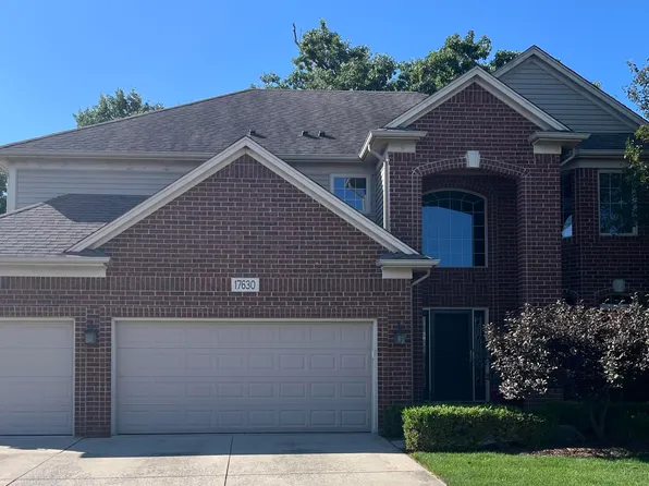 17630 Eider Dr, Clinton Township, MI 48038