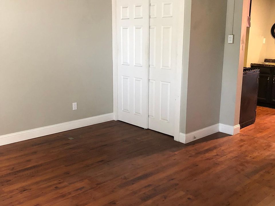 2nd image of 1213 Allen Ave