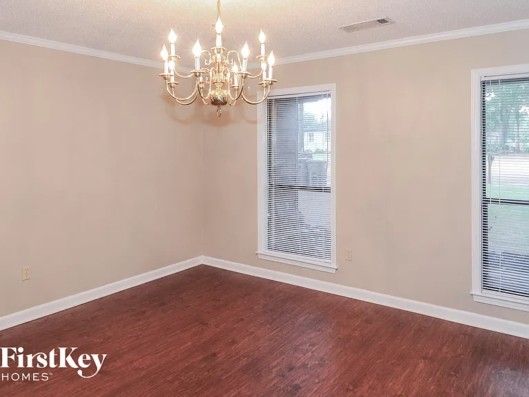 8418 Chippingham Dr — Photo 5