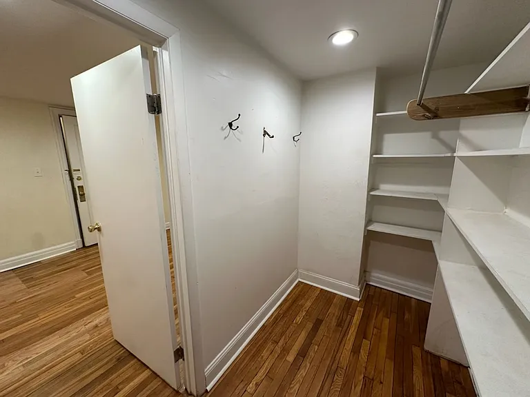 New King Edward Apartments — Photo 187