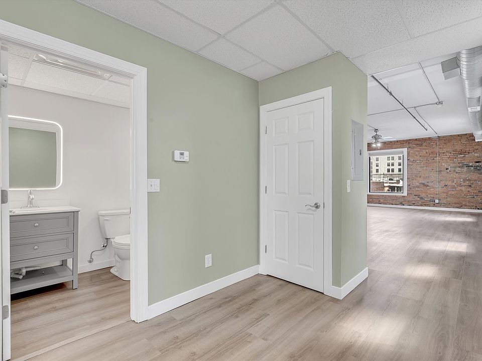 1st image of 400 N Main St #202