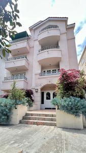 2015 S Beverly Glen Blvd APT 301, Los Angeles, CA, 90025