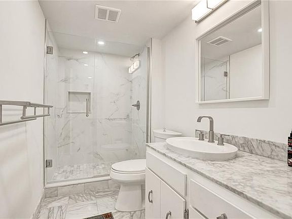 3rd image of 3550 Galt Ocean Dr APT 402