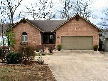 1st image of 137 Iroquois Dr