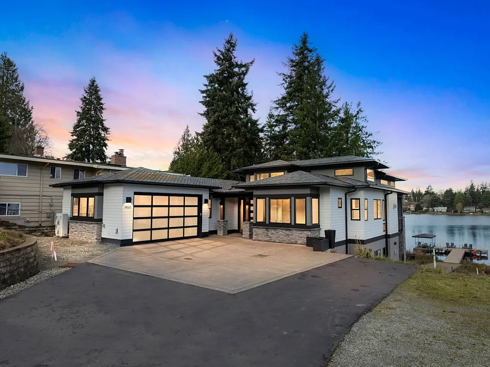 SW 158th St