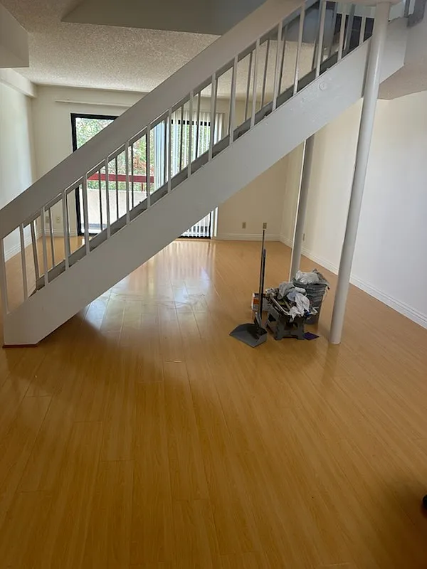 1 bed, 700 sqft, $2,200 — Photo 3