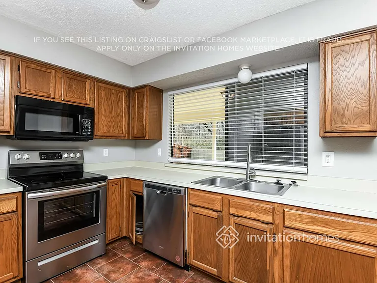 4346 Winchester Ct — Photo 6