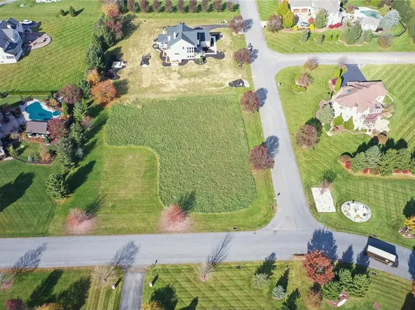 248 Cobblestone Ln, Bethlehem, PA 18020