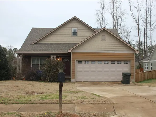 832 Berkshire Ct, Auburn, AL 36832